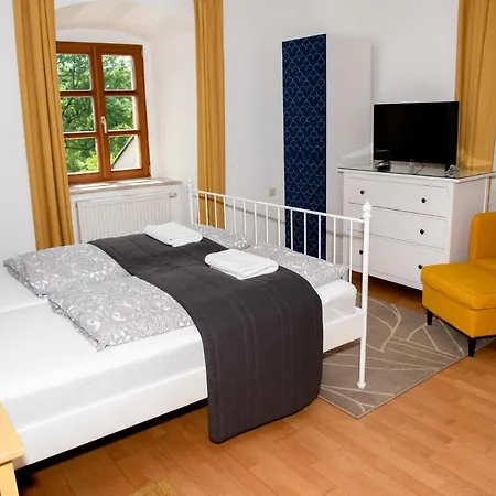 Gasthof Gutshof Mengersdorf 3*